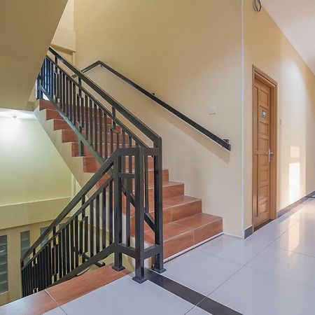 Reddoorz Plus Near Syamsudin Noor Airport 3 Banjarbaru Kültér fotó
